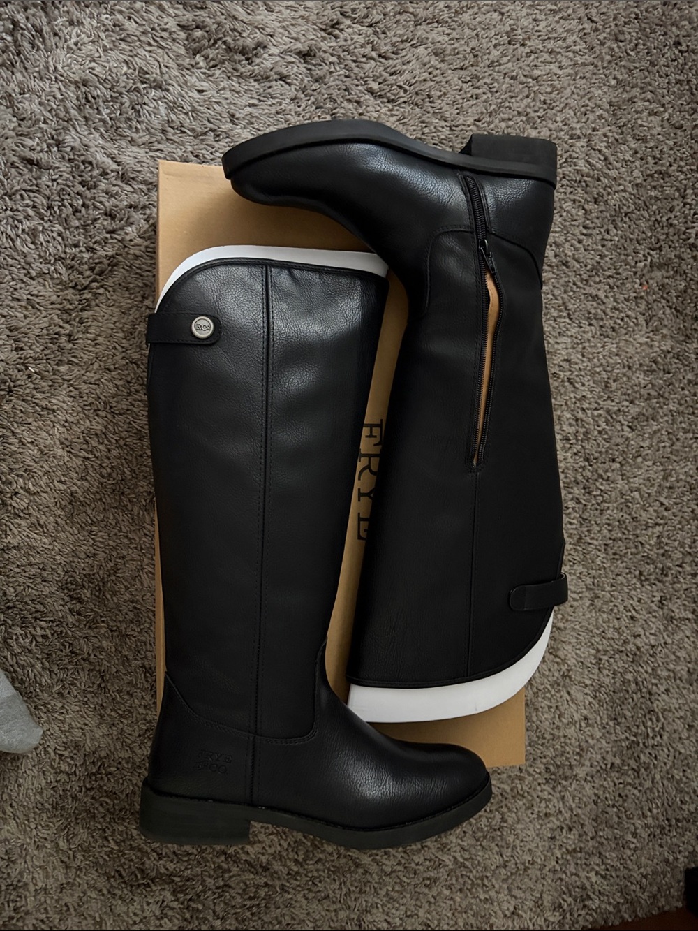 FRYE AND CO. Black Boots with Side Zip